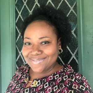 Meet your Posher, Neacole